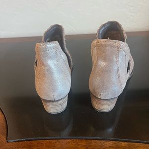 Very Volatile Malone booties